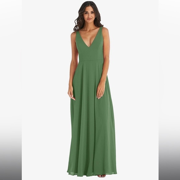 Dessy Collection- DEEP V-NECK CHIFFON MAXI DRESS - Picture 3 of 15